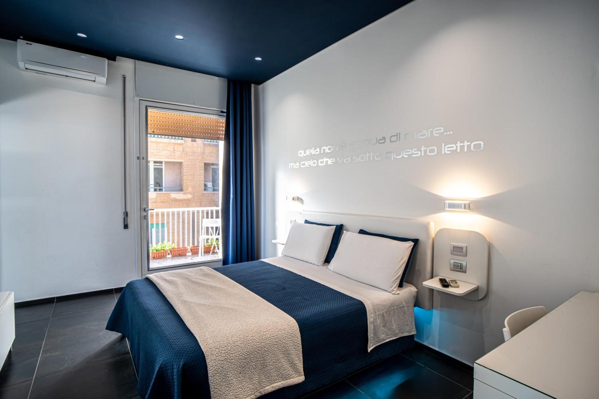 Skyhouse Beverello Naples Exterior photo