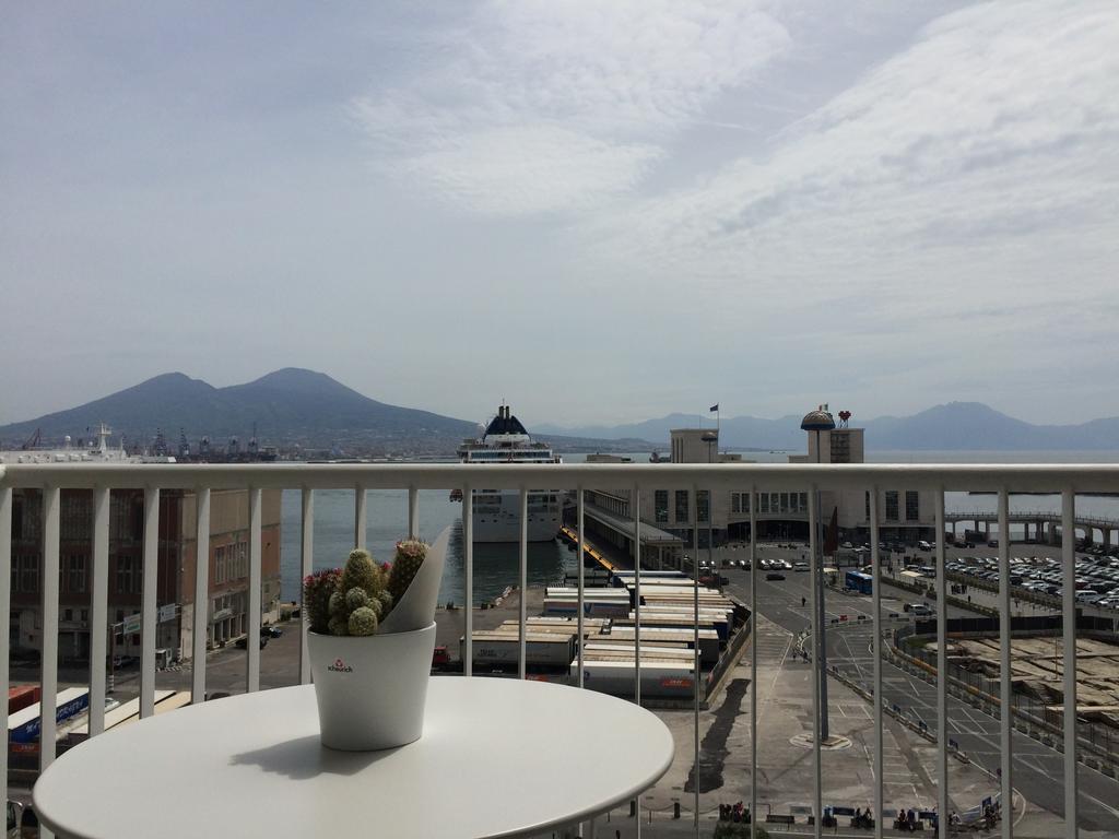 Skyhouse Beverello Naples Room photo